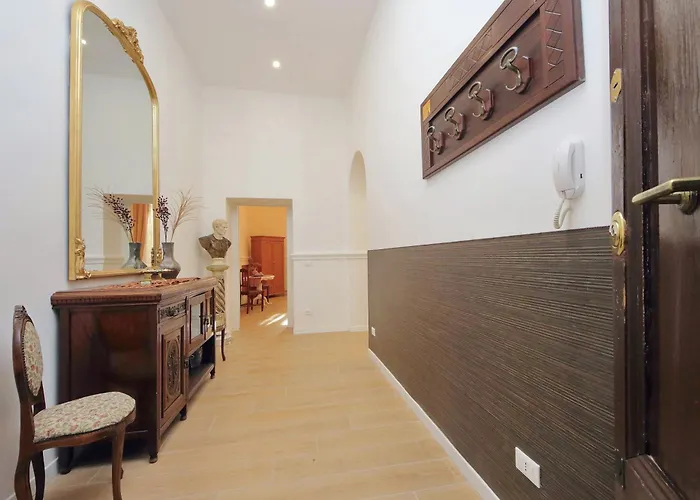 Apartamento Romance Al Colosseo 4 *